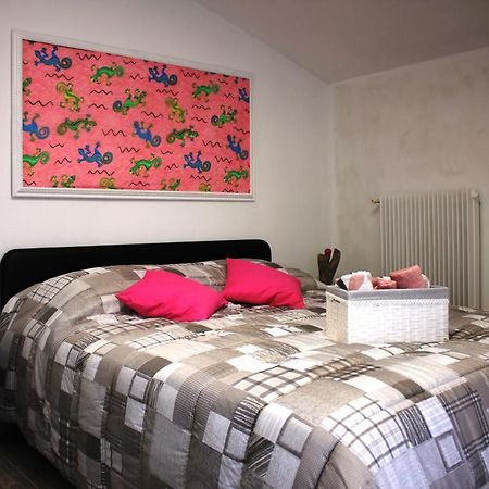 Villa Sonia Apartment & Rooms Lignano Sabbiadoro Kültér fotó