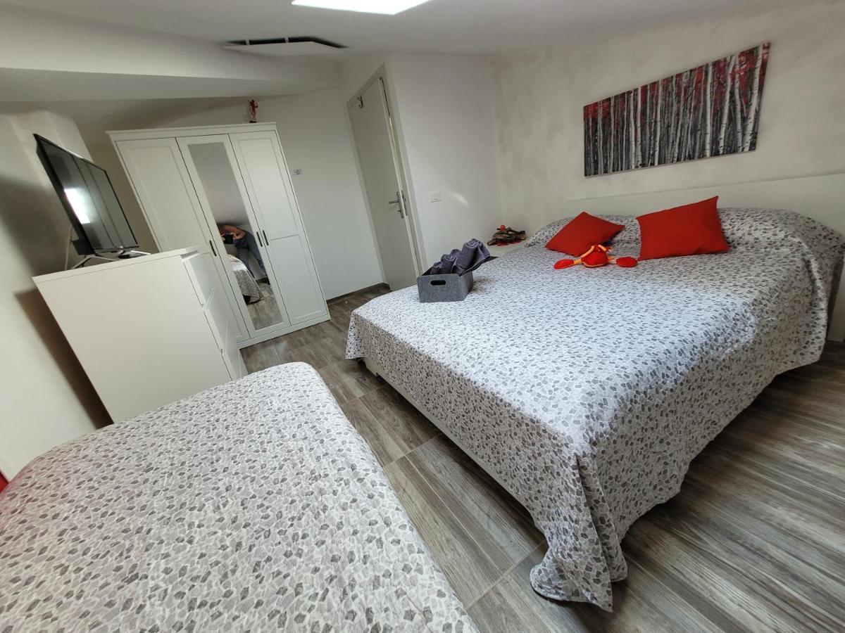 Villa Sonia Apartment & Rooms Lignano Sabbiadoro Kültér fotó