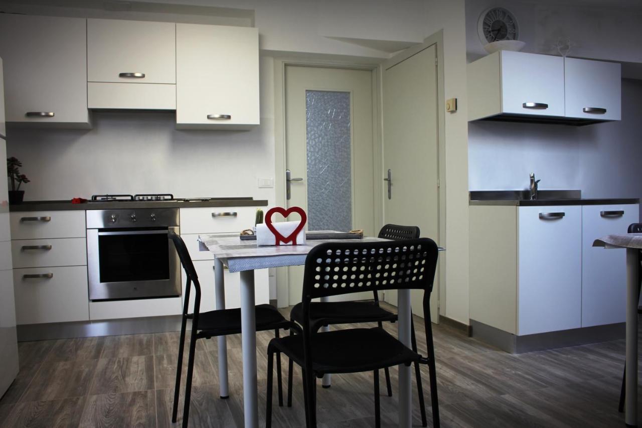 Villa Sonia Apartment & Rooms Lignano Sabbiadoro Kültér fotó