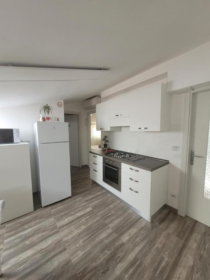 Villa Sonia Apartment & Rooms Lignano Sabbiadoro Kültér fotó